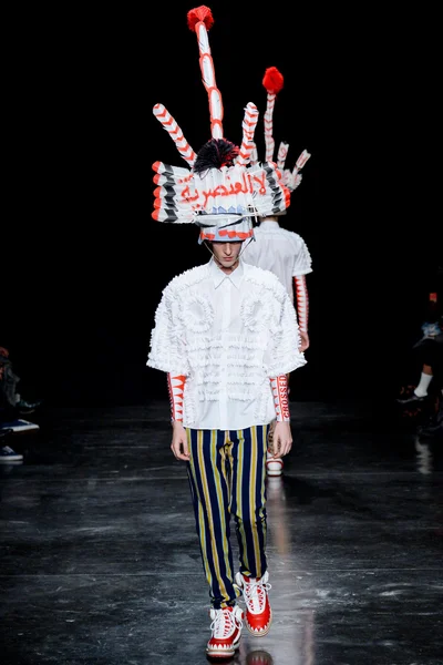 Look 40
